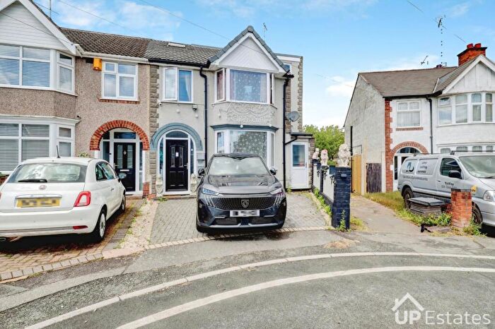 6 Bedroom Semi-Detached House For Sale In Grenville Avenue, Coventry, CV2