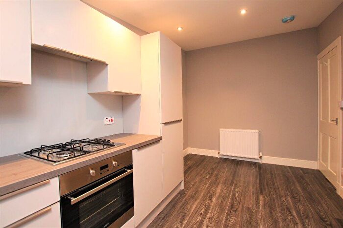 1 Bedroom Flat To Rent In Candleriggs, Alloa, FK10