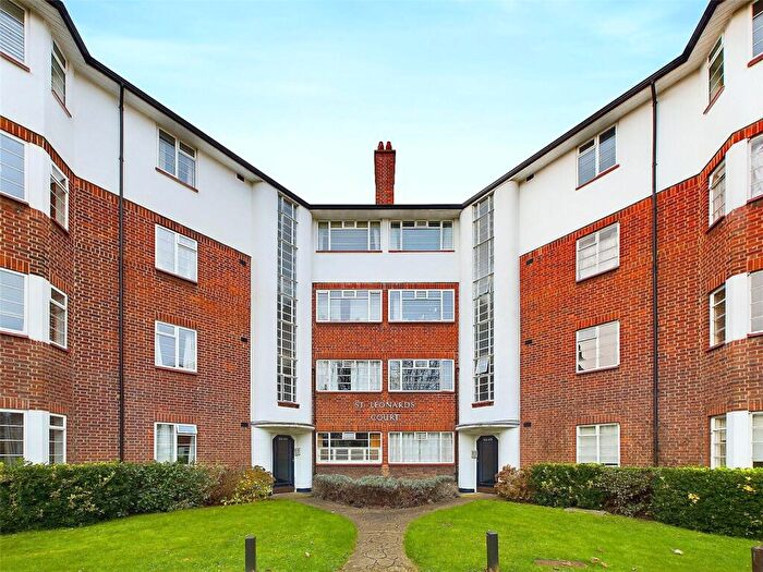 3 Bedroom Apartment To Rent In St. Leonards Road, London, SW14