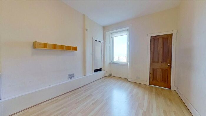 1 Bedroom Flat To Rent In Meadowbank Crescent, Edinburgh, EH8
