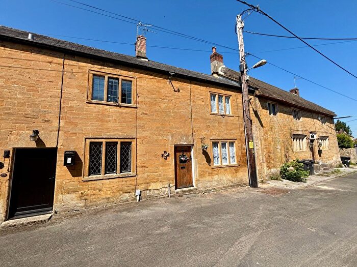 4 Bedroom Terraced House For Sale In Lower Odcombe, Yeovil, Somerset, BA22