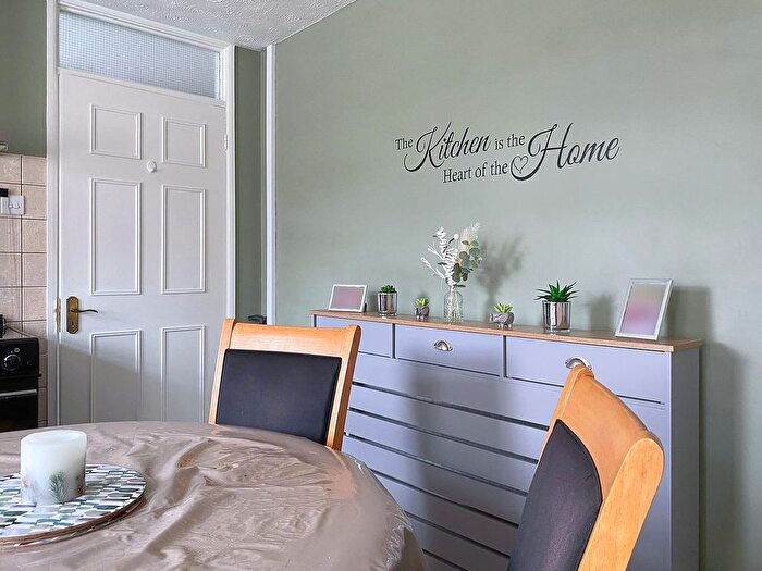 3 Bedroom End Terrace House For Sale In Honister Close, Quarry Bank, DY5