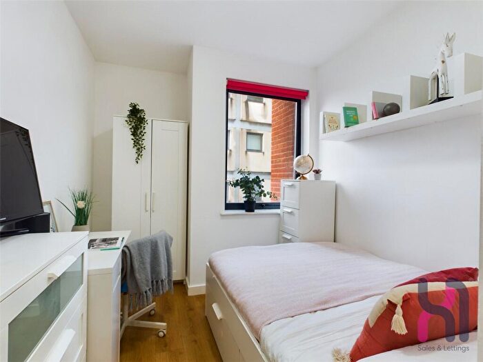 1 Bedroom Flat For Sale In The Edge, Seymour St, Liverpool, L3