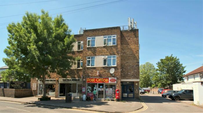 2 Bedroom Flat To Rent In Molesey Road, Hersham Village, KT12