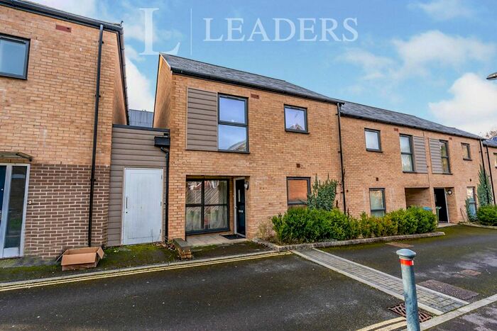 3 Bedroom Semi-Detached House To Rent In Pond View, Southampton SO18