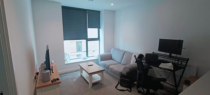 1 Bedroom Flat For Sale In Apartment, Wharf End, M17