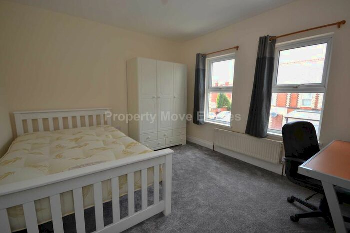 5 Bedroom Terraced House To Rent In Pitcroft Avenue, Reading, RG6