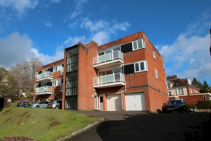 2 Bedroom Flat To Rent In Woodlands Court, Worthy Road, Winchester, SO23