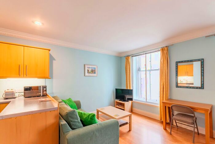 Studio To Rent In Grassmarket, Edinburgh, EH1