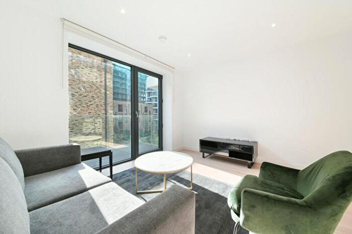 1 Bedroom Apartment To Rent In Fairwater House, Royal Wharf, London, E16