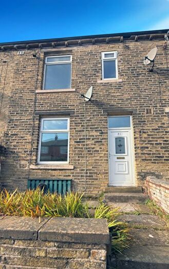 3 Bedroom Terraced House For Sale In Whitegate Road, Halifax, HX3