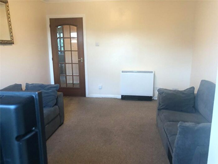 2 Bedroom Apartment For Sale In Tillybrake Gardens, Aberdeen, AB31