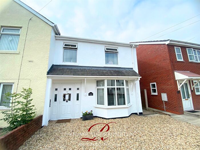 3 Bedroom Semi-Detached House For Sale In High Street, Bagillt, CH6