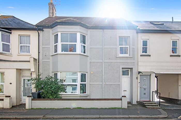 2 Bedroom Flat To Rent In Tarring Road, Worthing, BN11