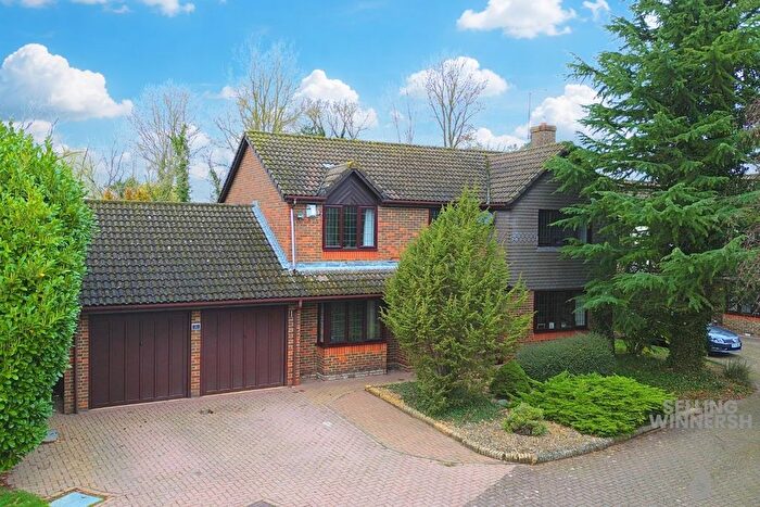 5 Bedroom Detached House For Sale In Windermere Close, Winnersh, Wokingham, RG41