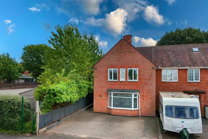 3 Bedroom Semi Detached House For Sale In Halifax Road, Shirley, Solihull, B90