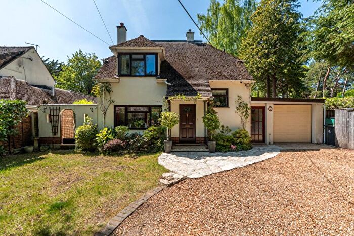 4 Bedroom Detached House For Sale In Queens Road, Ferndown, Dorset, BH22