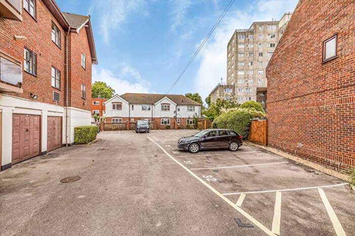 2 Bedroom Flat For Sale In Florence Road, Southsea, PO5