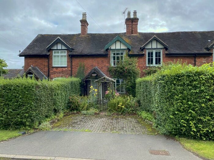1 Bedroom Cottage For Sale In Tatenhill Common, Rangemore, DE13