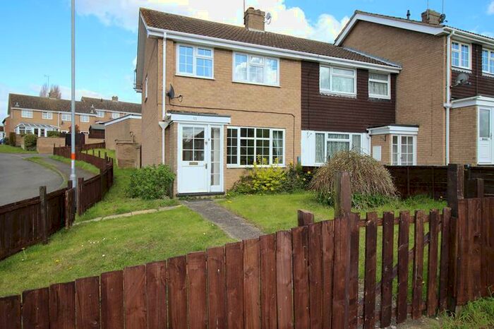 3 Bedroom End Of Terrace House To Rent In Randsway, Raunds, NN9
