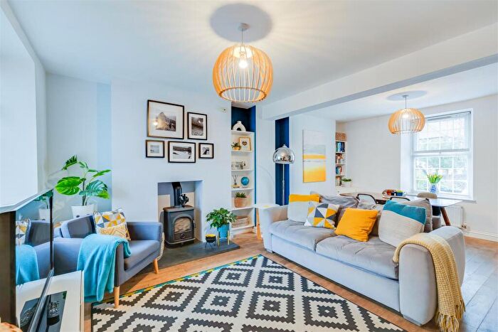 2 Bedroom Cottage For Sale In Pantmawr Road, Whitchurch, Cardiff, CF14