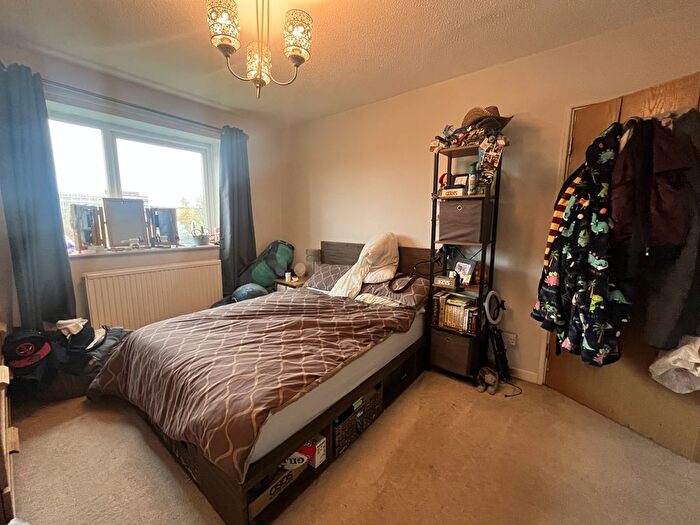 3 Bedroom Flat To Rent In Reeves Court, Eccles New Road, Salford, M5