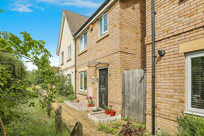 3 Bedroom Semi-Detached House For Sale In Sterling Way, Upper Cambourne, Cambridge, CB23