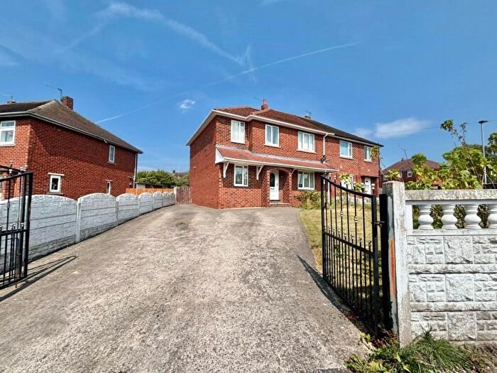 5 Bedroom Semi-Detached House For Sale In Wingfield Road, Barnsley, S71