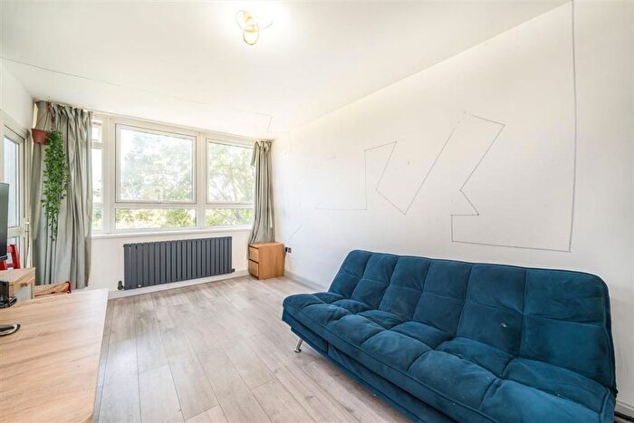 2 Bedroom Flat For Sale In Crownstone Road, Brixton, SW2