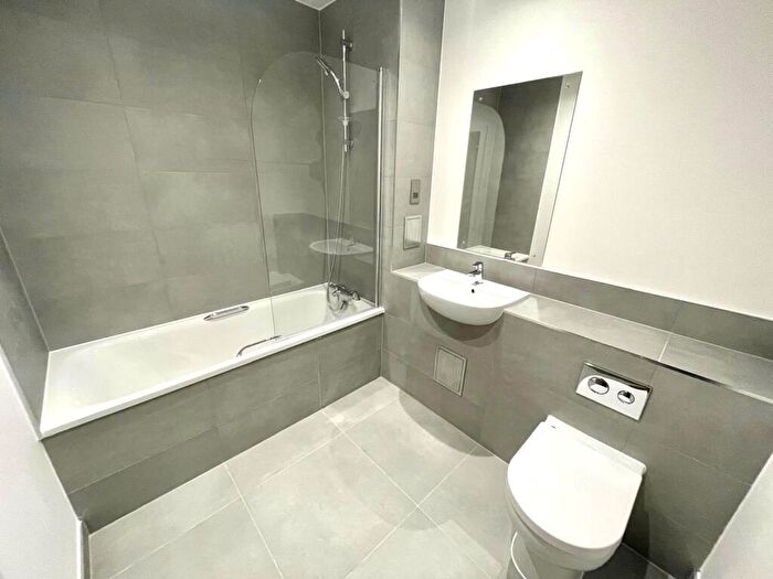 1 Bedroom Flat To Rent In Caspian View, MK3