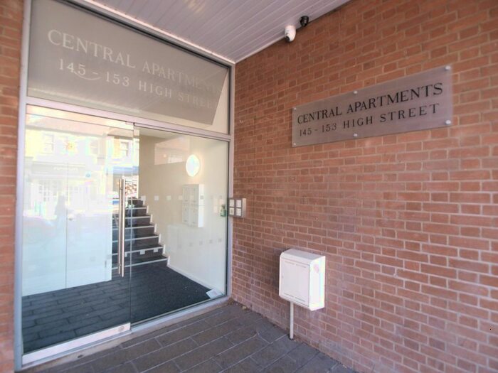 1 Bedroom Flat To Rent In Central Apartments, High Street, Rayleigh, SS6