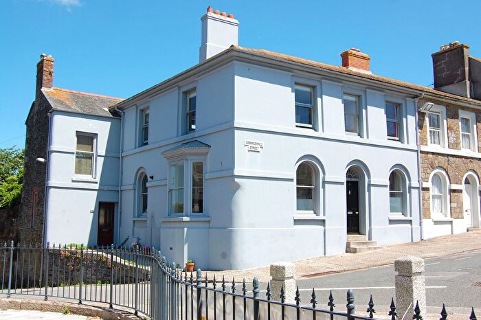 4 Bedroom Semi-Detached House For Sale In Coinagehall Street, Helston, TR13
