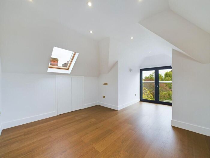 1 Bedroom Flat For Sale In Brondesbury Park, London, NW6