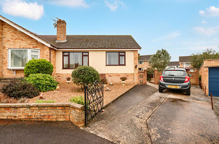 2 Bedroom Semi-Detached Bungalow For Sale In Newman Close, Glastonbury, BA6