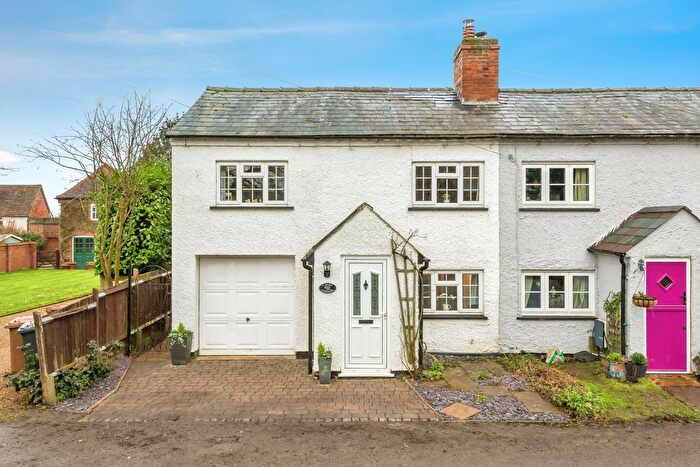 3 Bedroom Semi-Detached House For Sale In Damask Green Road, Weston, Hitchin, SG4