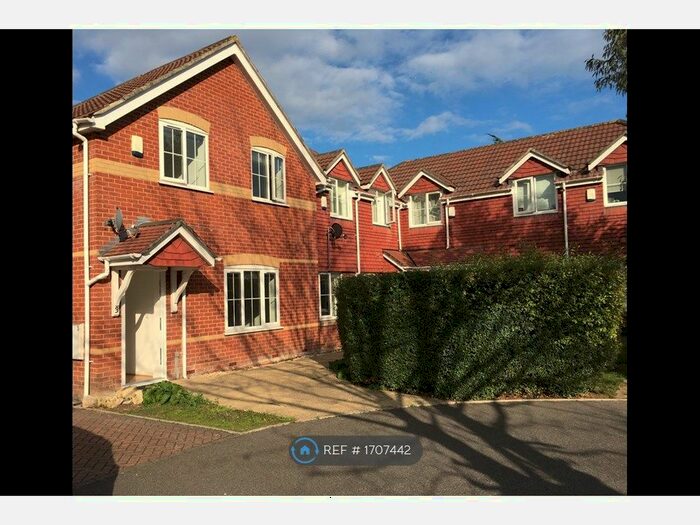 2 Bedroom Terraced House To Rent In Avon Gardens, Bournemouth, BH8