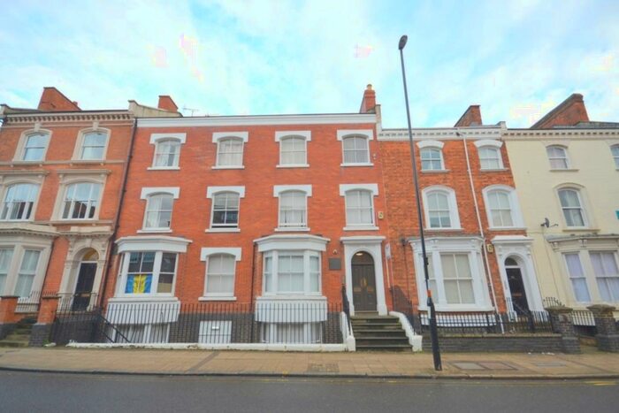 Flat To Rent In Derngate, Northampton, NN1
