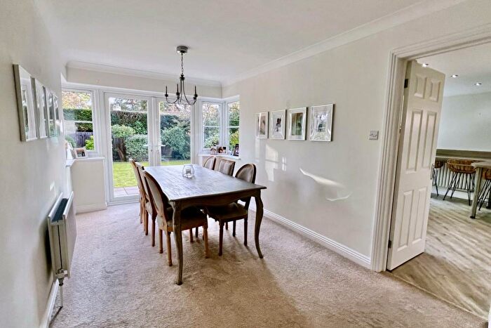 5 Bedroom Detached House For Sale In Hobbs Park, St Leonards, BH24