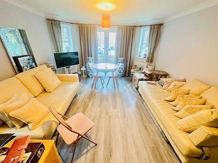2 Bedroom Flat To Rent In Horsley Road, Streetly, Sutton Coldfield, B74