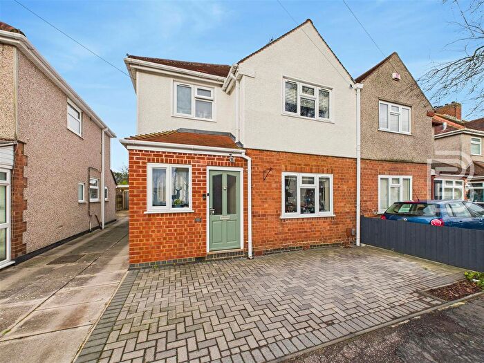 3 Bedroom Semi Detached House For Sale In Sheriff Road, Rugby, CV21