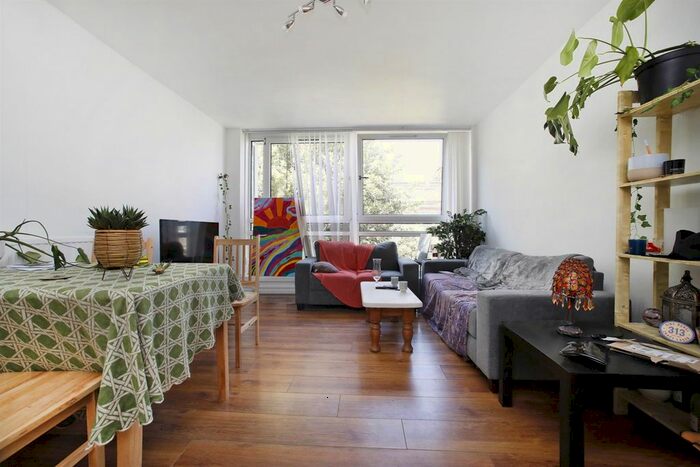 4 Bedroom Maisonette To Rent In Rolls Road, London, SE1