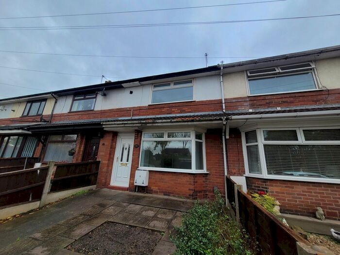 2 Bedroom Property To Rent In Dumers Lane, Radcliffe, Manchester, M26