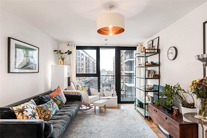 2 Bedroom Apartment For Sale In Palmers Road, London, E2