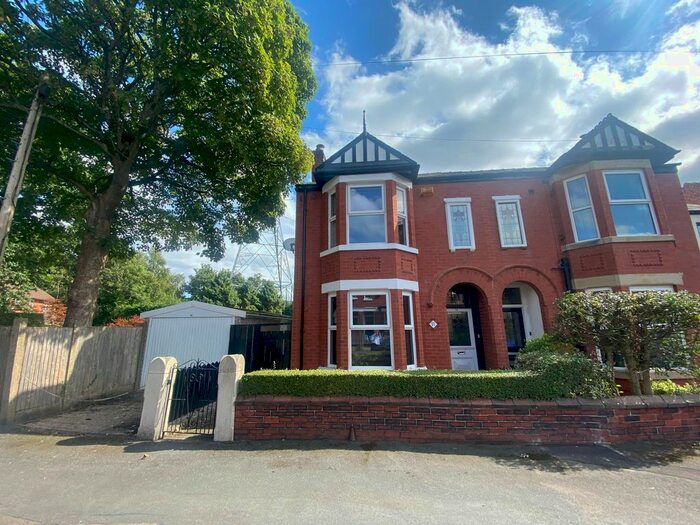 3 Bedroom Semi-Detached House To Rent In Mabel Avenue, Worsley, M28