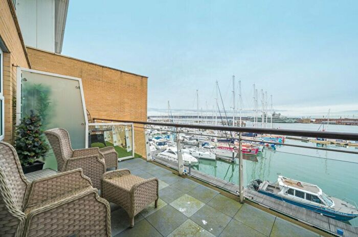 2 Bedroom Flat For Sale In Gosport Marina, Mumby Road, Gosport, Hampshire, PO12