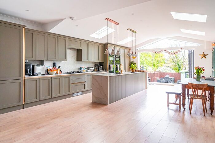 4 Bedroom Semi Detached House For Sale In Woodfield Way, London, N11