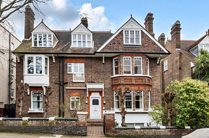 2 Bedroom Apartment For Sale In Daleham Gardens, Hampstead, NW3