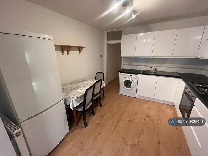 2 Bedroom Flat To Rent In Bertie Road, London, NW10