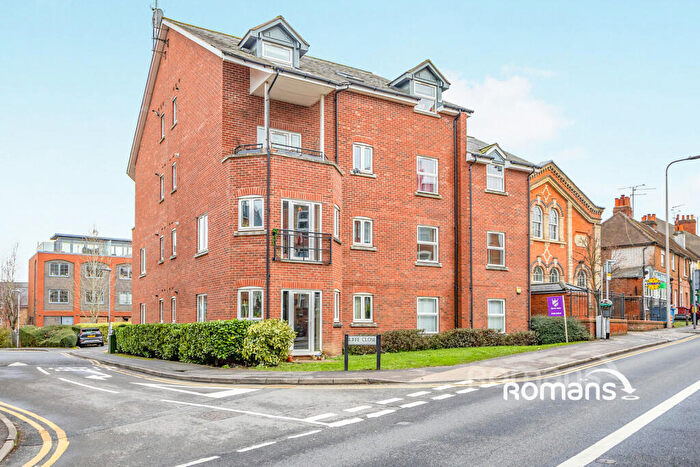 1 Bedroom Flat To Rent In Basildon House, Iliffe Close, Reading, RG1