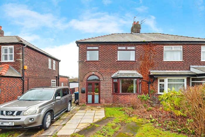 3 Bedroom Semi-Detached House For Sale In Northwich Road, Dutton, Warrington, WA4